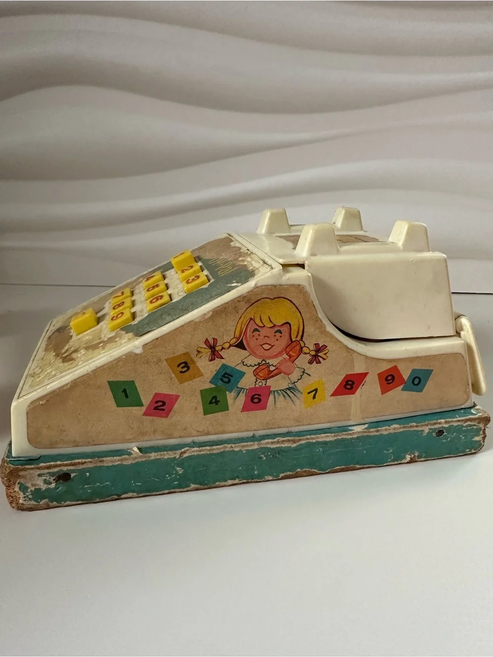 Fisher-Price Pop-Up-Pal Chime Phone 1968 Vintage #150 Toy chime carrying handle